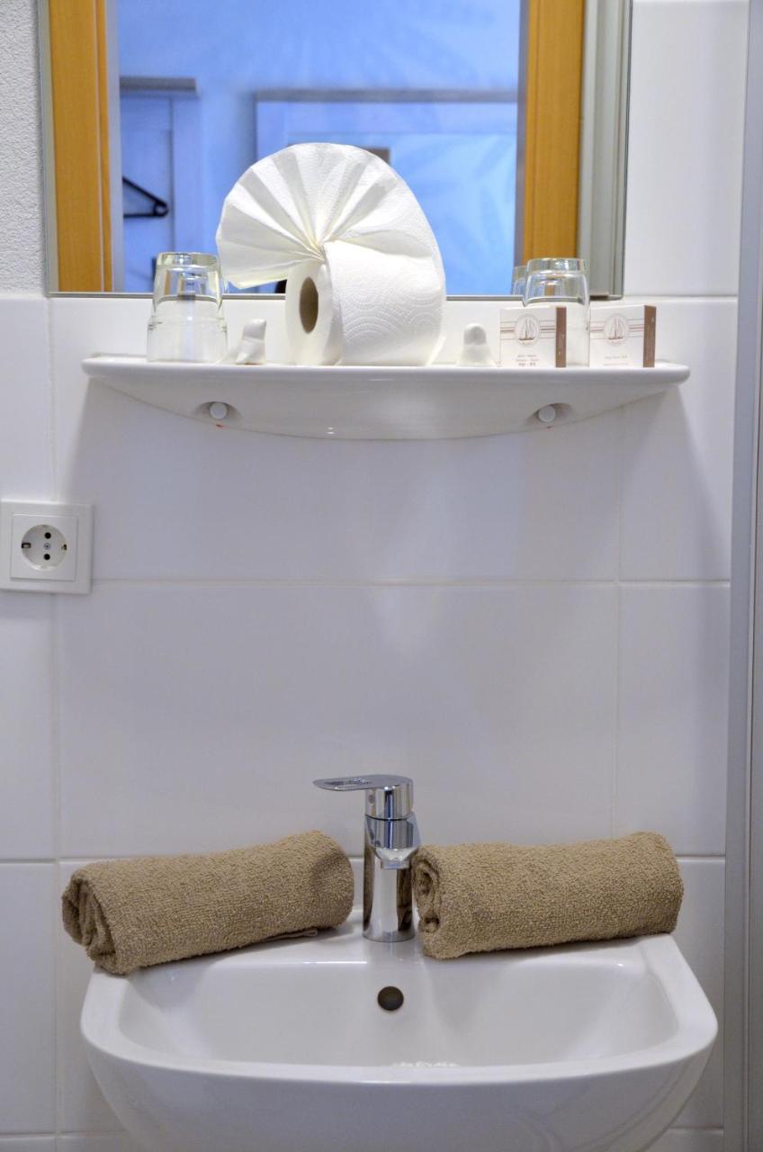Hotel Zur Seerobbe Cuxhaven Exteriör bild